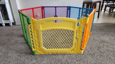 Indoor/Outdoor Colorful 6 Panel Baby Playard with Door/Puppies, Small Dogs Playard