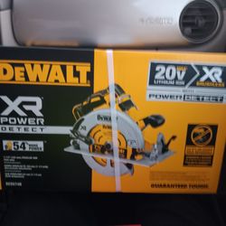 Dewalt 20v XR Power Detect Circular Saw