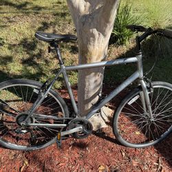 Trek Fix 7.0 Hybrid  Bike 22.5 Inches/ 57 Cm 