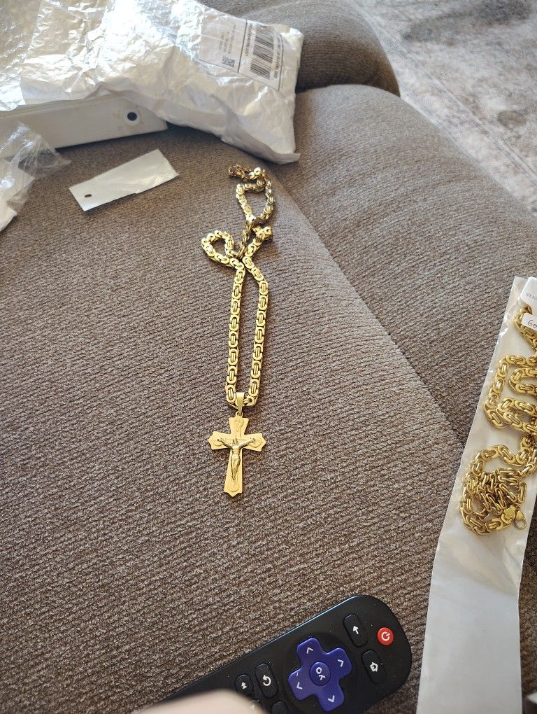 14 Karat Gold Chain And Cross