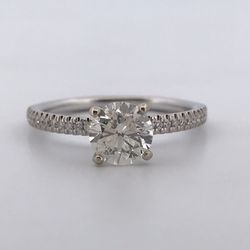 14k white gold 1.14ct Diamond ring  size 6.75