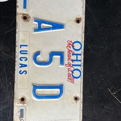 Vintage Ohio License Plate – Lucas County – Collectible – A5D