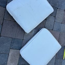 2 Piece Outdoor Patio Furniture Cushions in White by Smith and Hawken   Located in concord  Very good condition  No damages Covers not removable   Mea