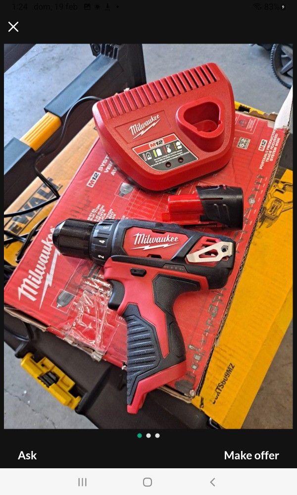 MILWAUKEE M12 CORDLESS DRILL DRIVER BATTERY 1.5/CHARGER