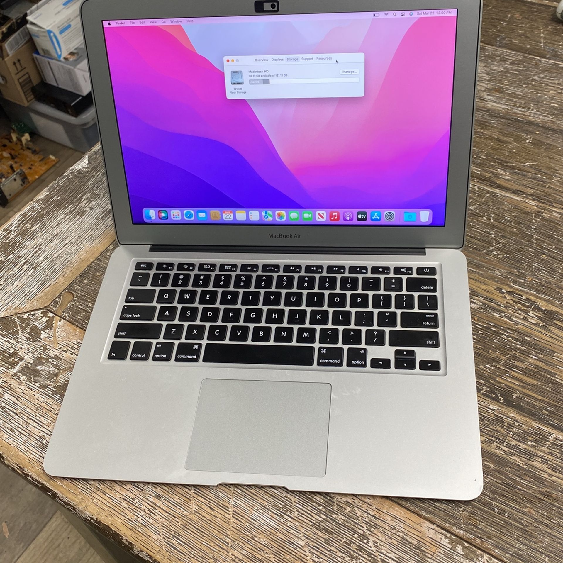 MacBook Air 13” 2017 With Charger $175