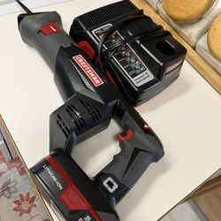 Craftsman 19.2 Reciprocating Saw With Battery And Charger