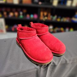 Uggs Red Mini Ultra  Size 7 