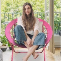 High Quality Lightweight Pink Bungee Dish Chair - Portable Design for Relaxation Anywhere