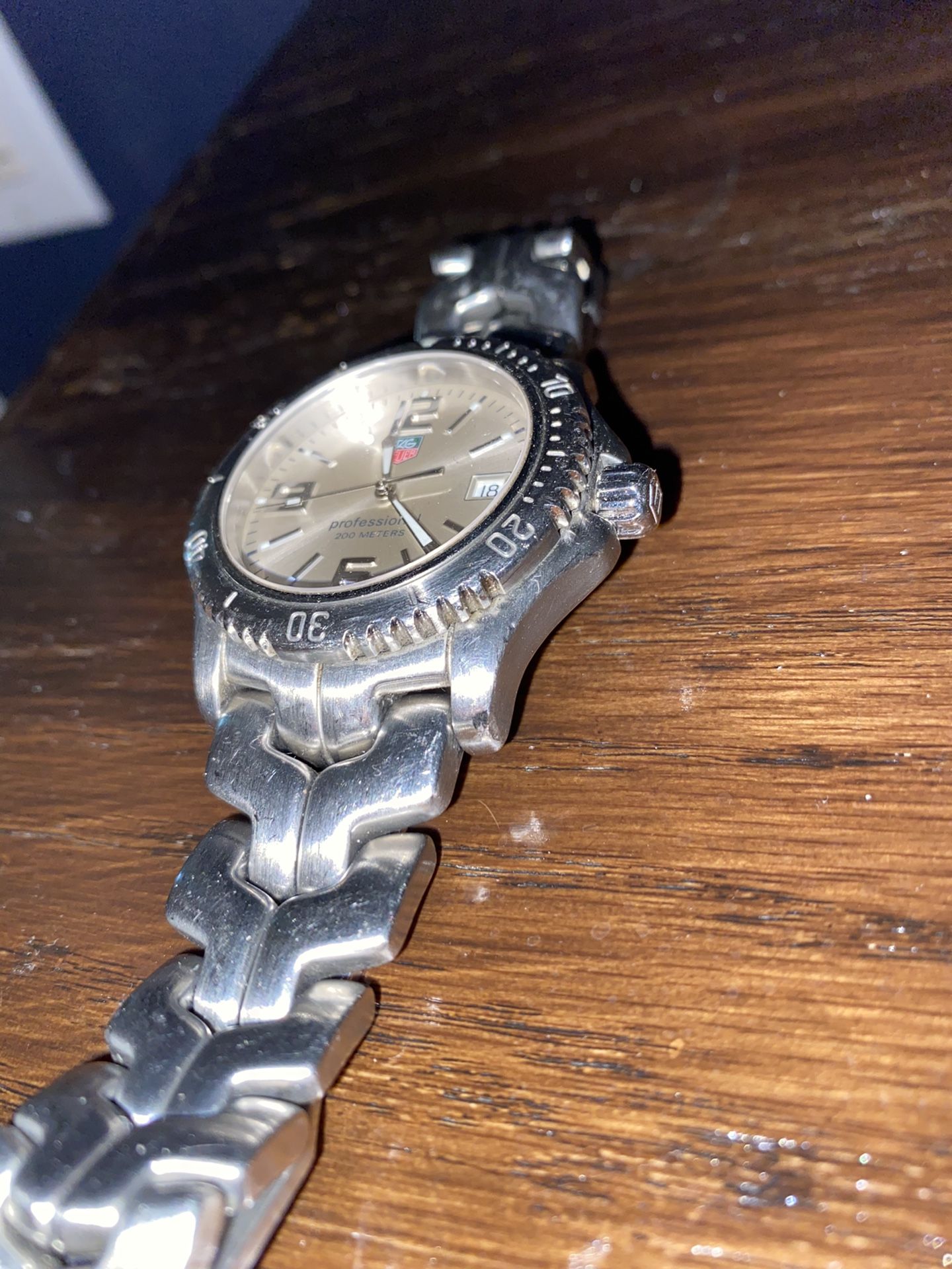 Tag Heuer 200 meters sapphire crystal