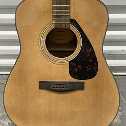 Yamaha F335 Guitar Never Used
