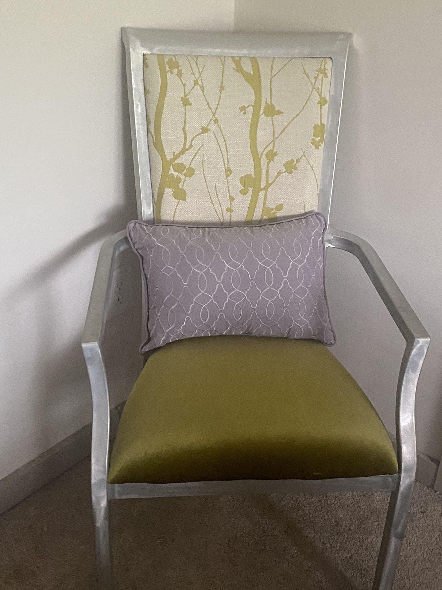 Side /Accent Chair 