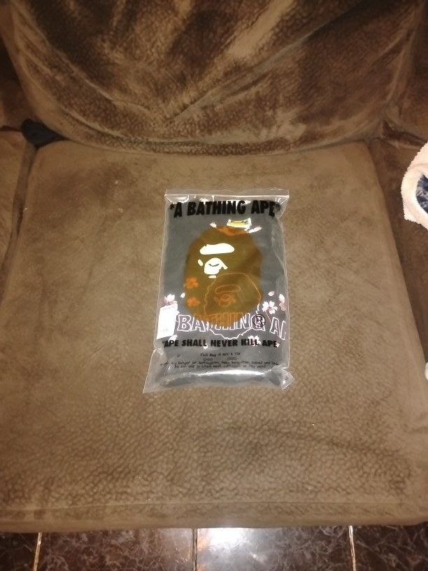 Bape T