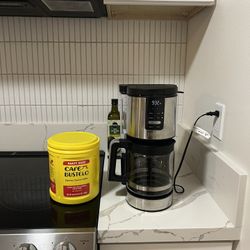 Ninja Programmable XL 14-Cup Coffee Maker, Glass Carafe, Permanent Filter, Stainless Steel, DCM200