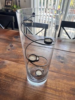 Glass hurricane tea light holder