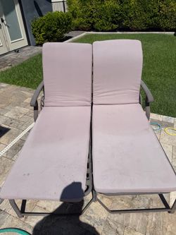 Double Chaise Lounge Chair