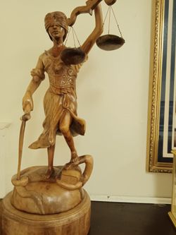 Lady Scales Of Justice 