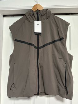 Nike Men's Dri-FIT Woven Windrunner Vest size S