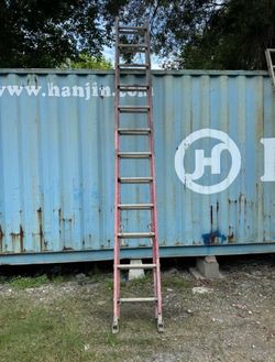 24 ft Werner Fiberglass Extension Ladder