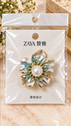 Floral brooch