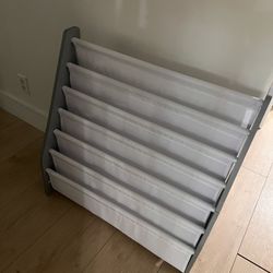 Kids Book Stand