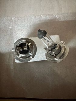H7 halogen bulbs only (2 set)