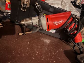 Milwaukee 8 amp 1/2” Magnum