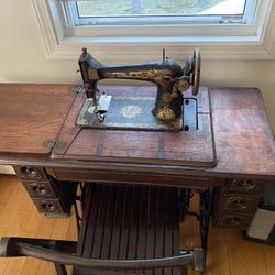 Antique Sewing Machine Table & Chair