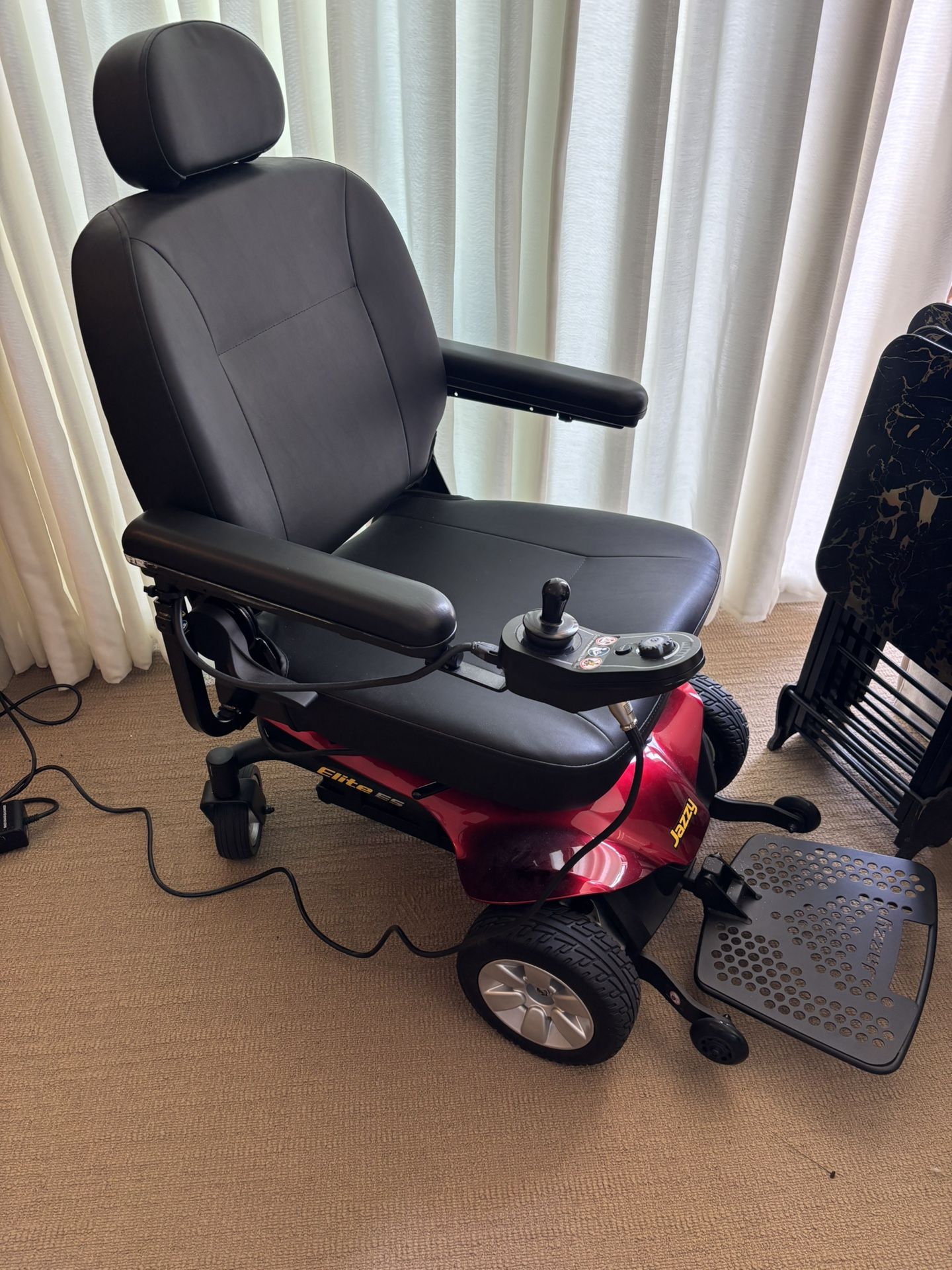 Mobility scooter Wheelchair Power Chair - Jazzy Elite ES
