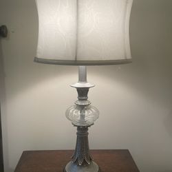 Pretty Crystal Lamp/ Vintage 