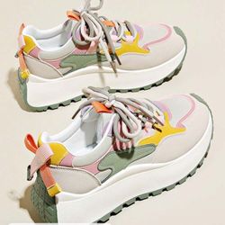 New Women Shoes Size 7.5 It’s Very Beautiful And Very Good Quality For $30