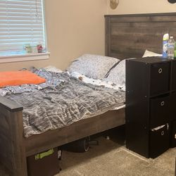 Full size bedframe 