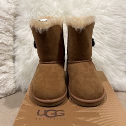 UGG Bailey Button Boots Kids; Chestnut Brown Color: Brand New In Box Size 11
