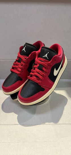 NIKE WOMANS AIR JORDAN 1 LOW “MYSTIC BLACK”