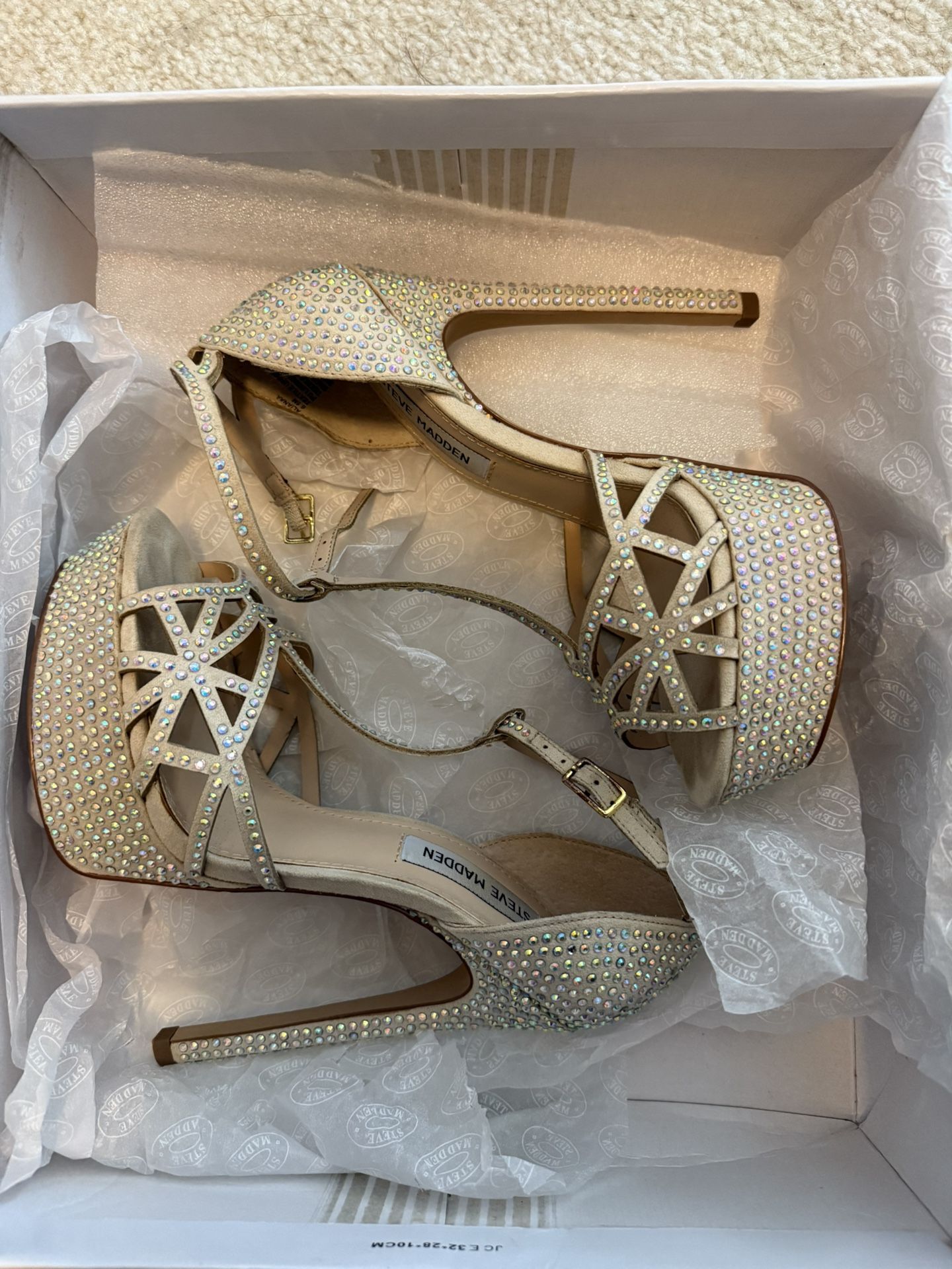 BRAND NEW: Steve Madden Heels