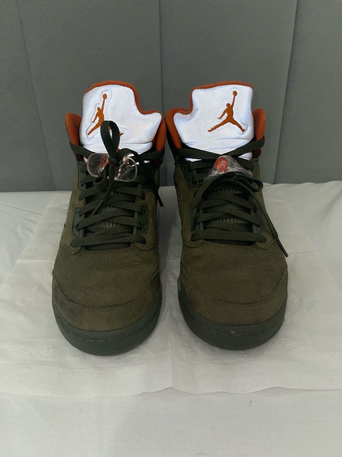 Jordan 5 retro olive size 7.5