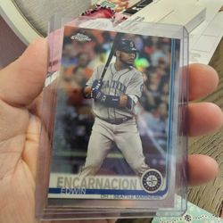 Seattle Mariners Edwin Encarnacion '19 Topps Chrome Refractor Baseball Card 