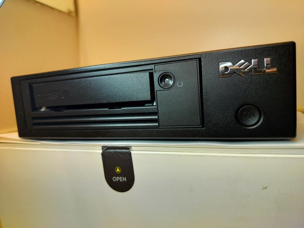 Dell CSEH 001 External Tabletop SAS Tape Drive Module 