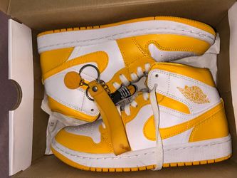 Women Yellow/White Jordan