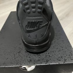 Black Cat 4s Men’s Size 10