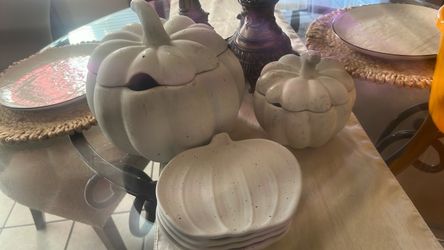 Pumpkin set with plates