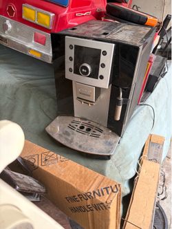 Delonghi expresso/latte machine
