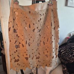 Creamy lace skirt size xl