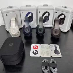 Y2K BEATS STUDIO PRO 3’s