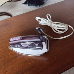Rowenta 1st class Vertical Stream Compact Iron