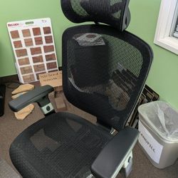 Staples Dexley Ergonomic Mesh Swivel Chair