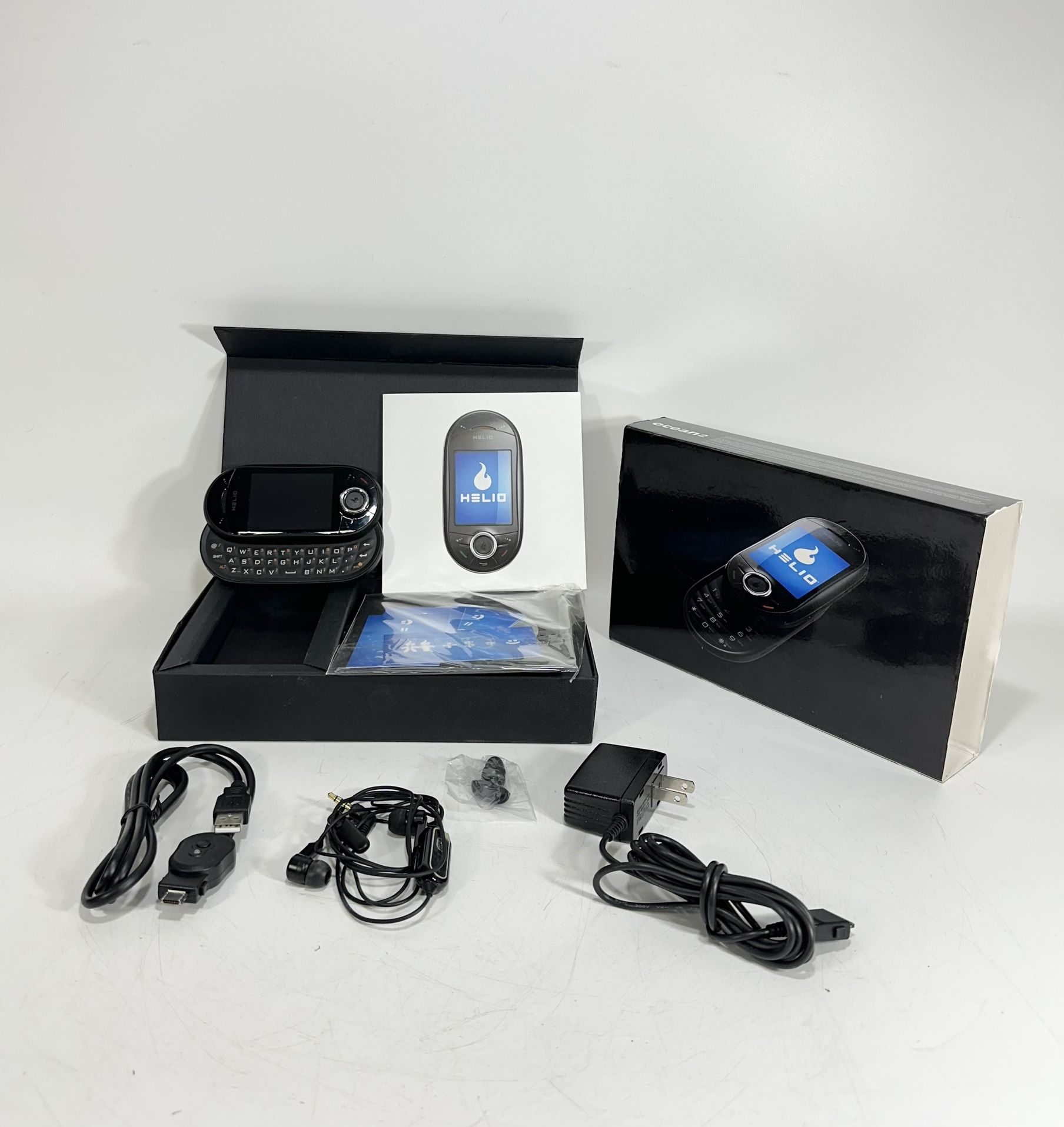 Pantech Helio Ocean 2 ~ Black MySpace Smartphone with Box ~ Lock / AS-IS