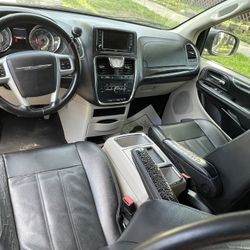 2014 Chrysler Town & Country