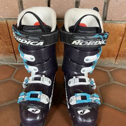 Nordica Ski Boots 24-24.5