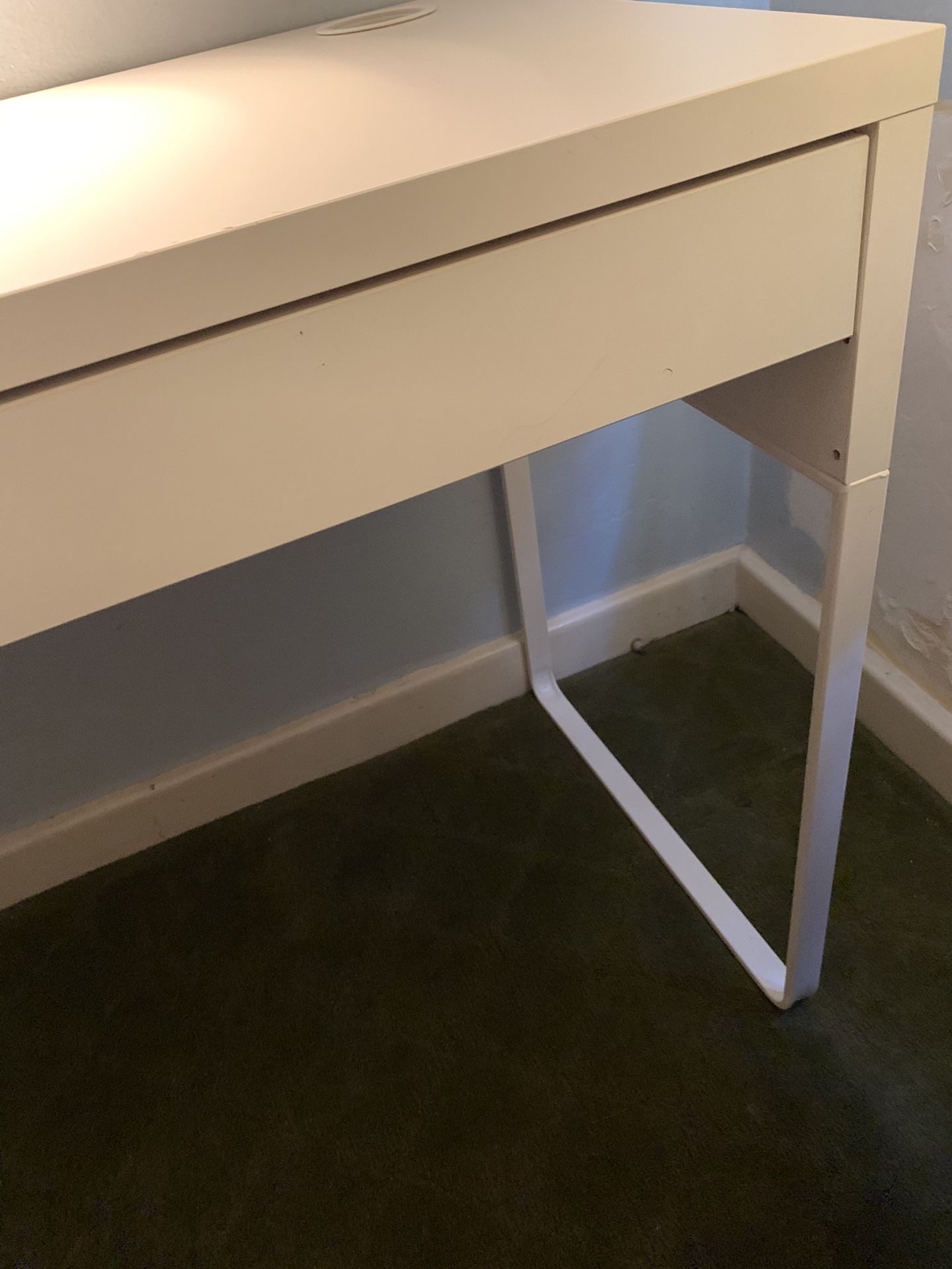 IKEA MICKE Desk $60