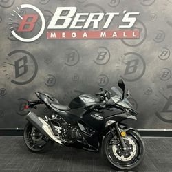 2026 Kawasaki Ninja 500 Abs Metallic Flat Spark Black